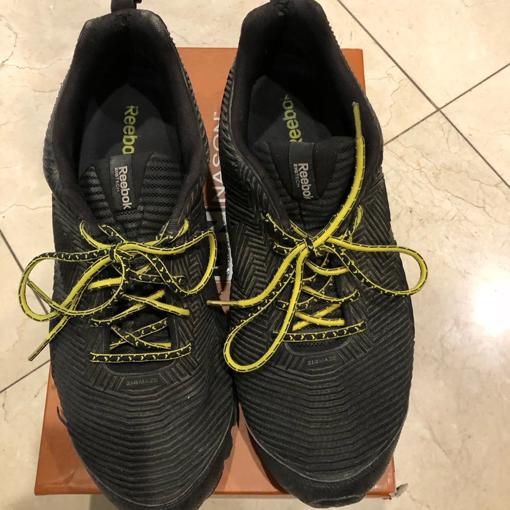 Sport shoes by Reebok